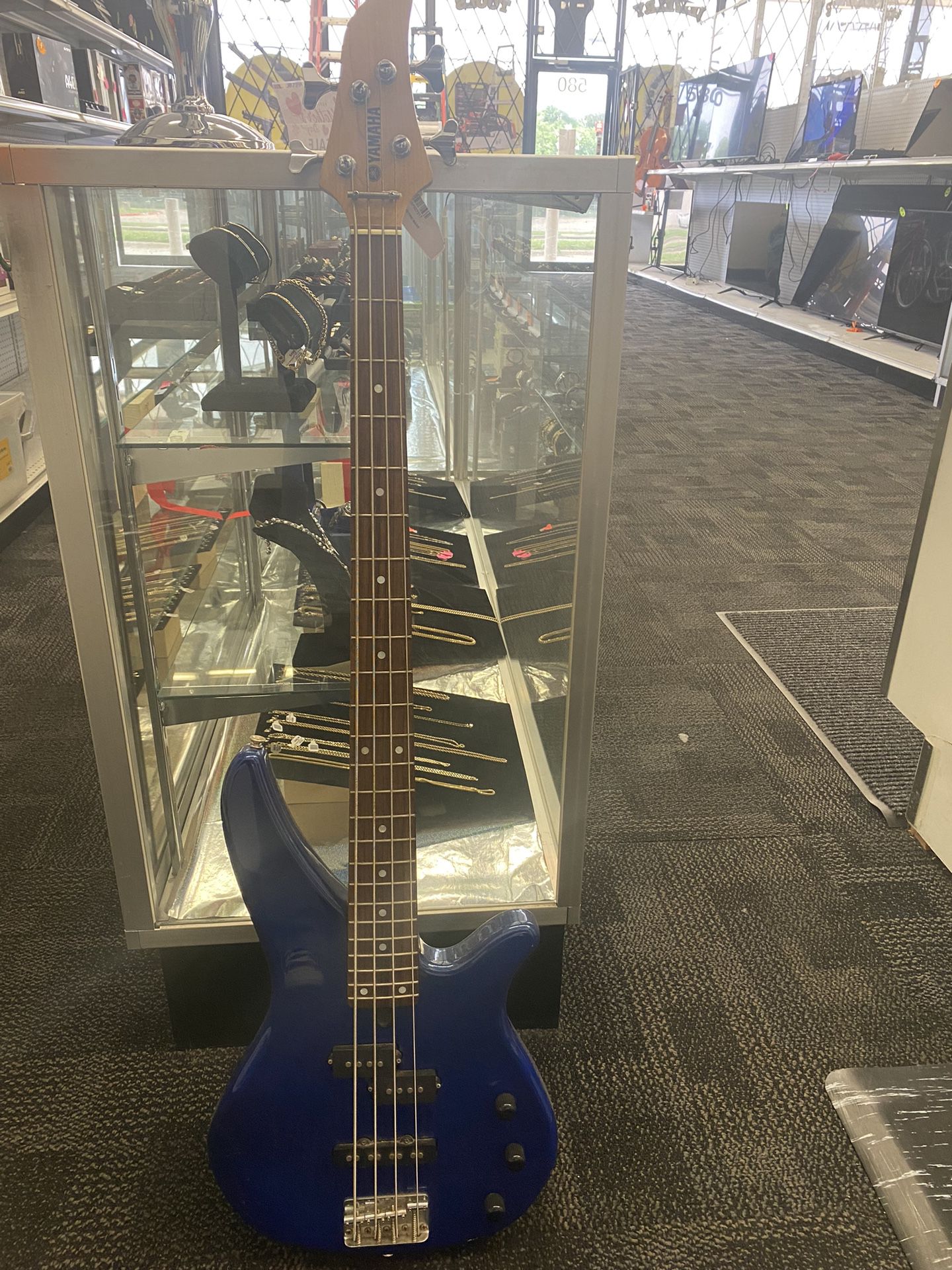 Yamaha Bass Electric Guitar 