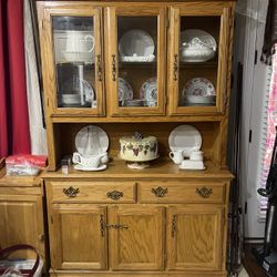 China Cabinet With Table And Six Chairs