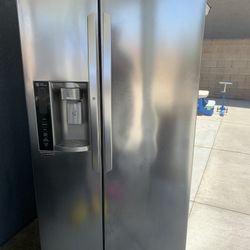 LG Refrigerator Stainless Steel 