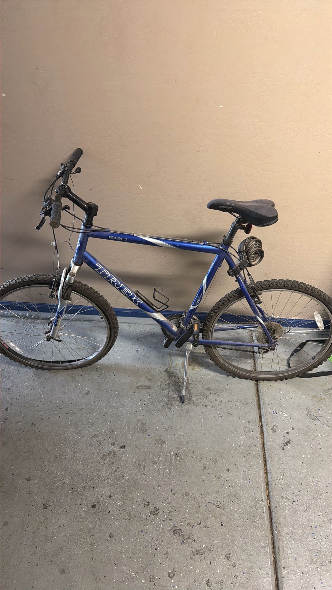 Trek 820 Mountain Bike 