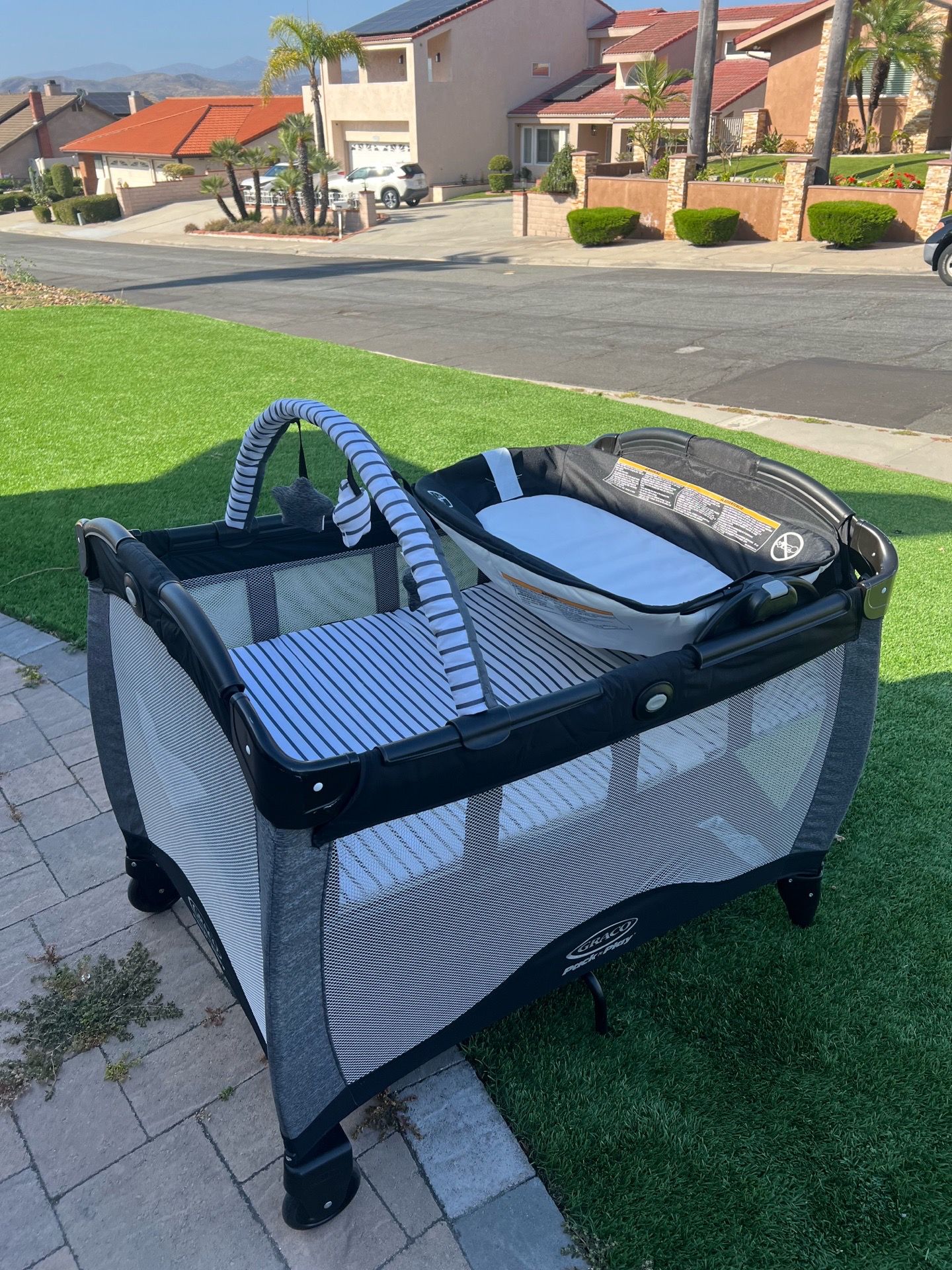 Graco pack and play