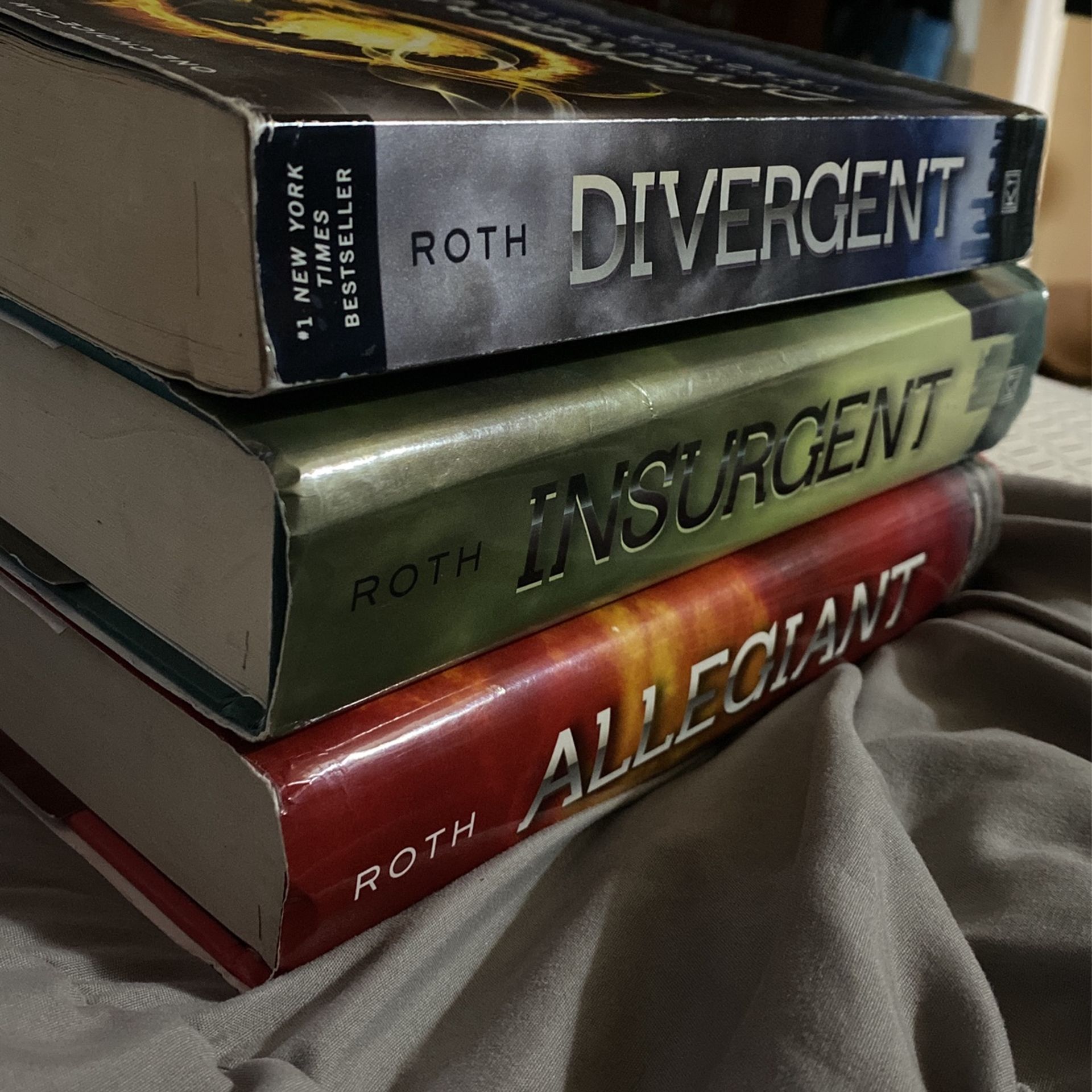  Divergent Series, Books 1-3