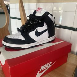 Nike Sneakers
