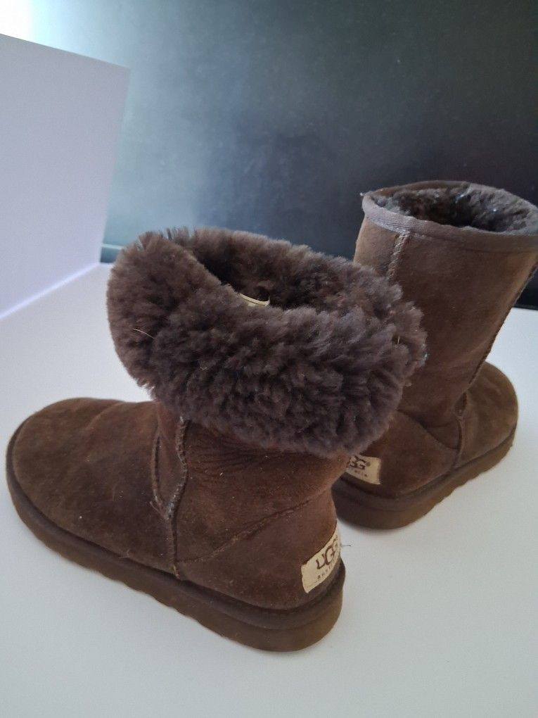 UGG, Boots, Sizes 6 Ladies, Only Worn A Handful Of Times