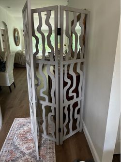 Room divider