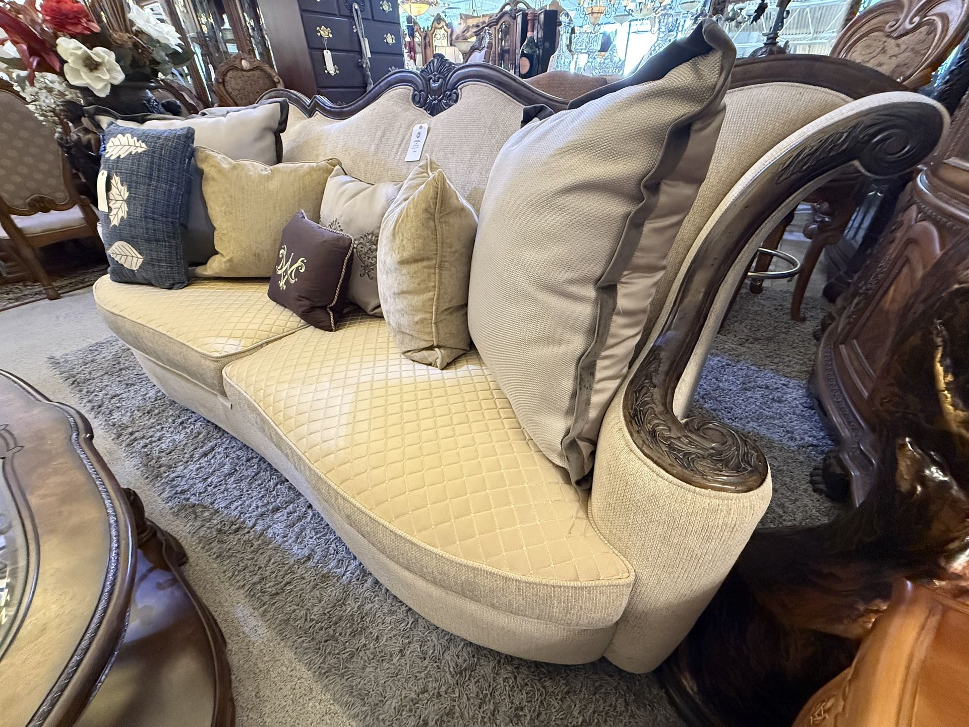 AICO By Michael Amini Victoria Palais Sofa - GA