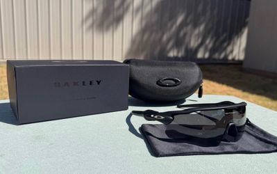 oakley sport shades