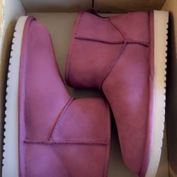 Brand New KOOLABURRA By UGG.. $35 