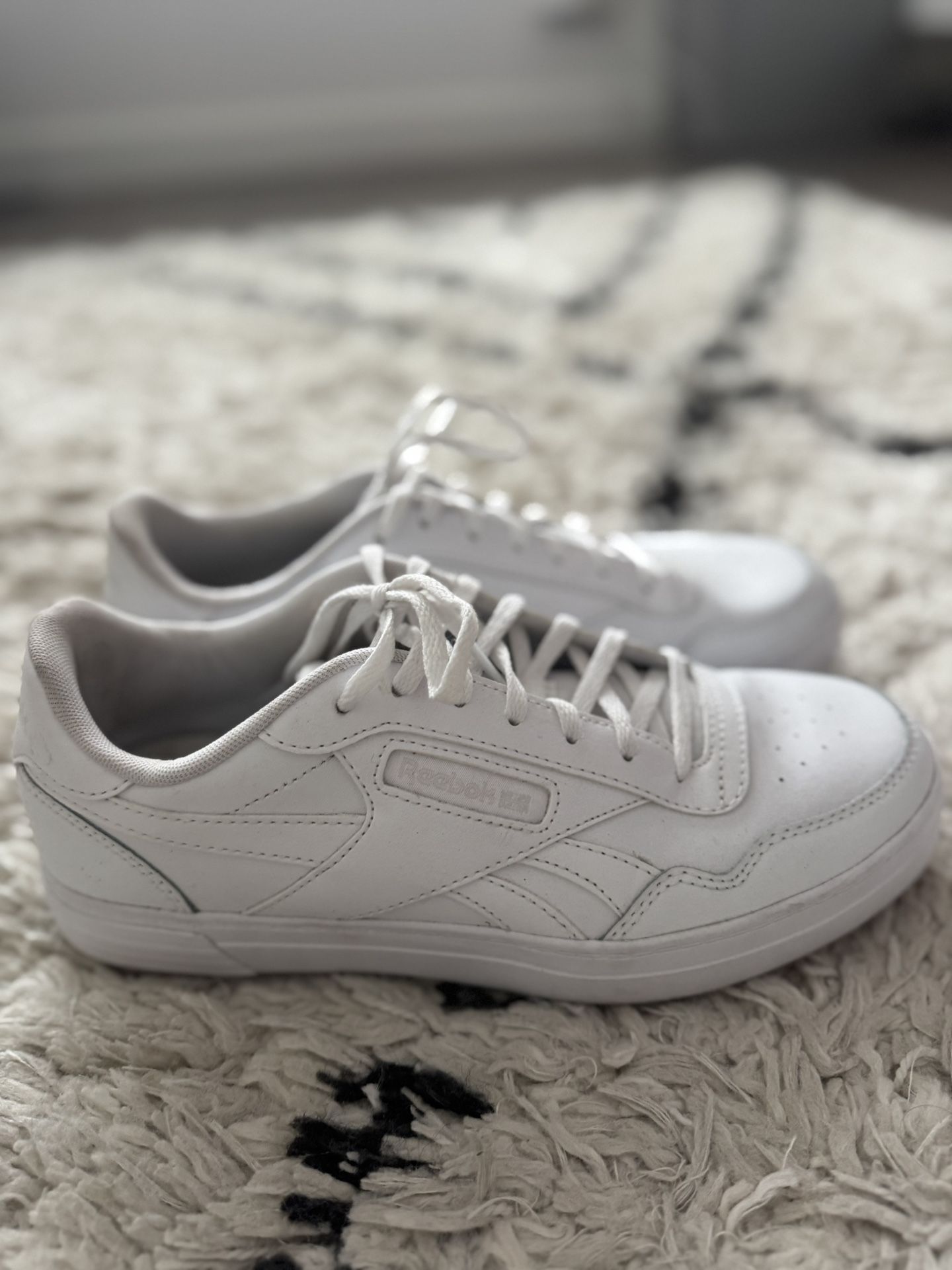 WOMENS REEBOK SHOES WITH MEMORYTECH INSOLES SIZE 9 