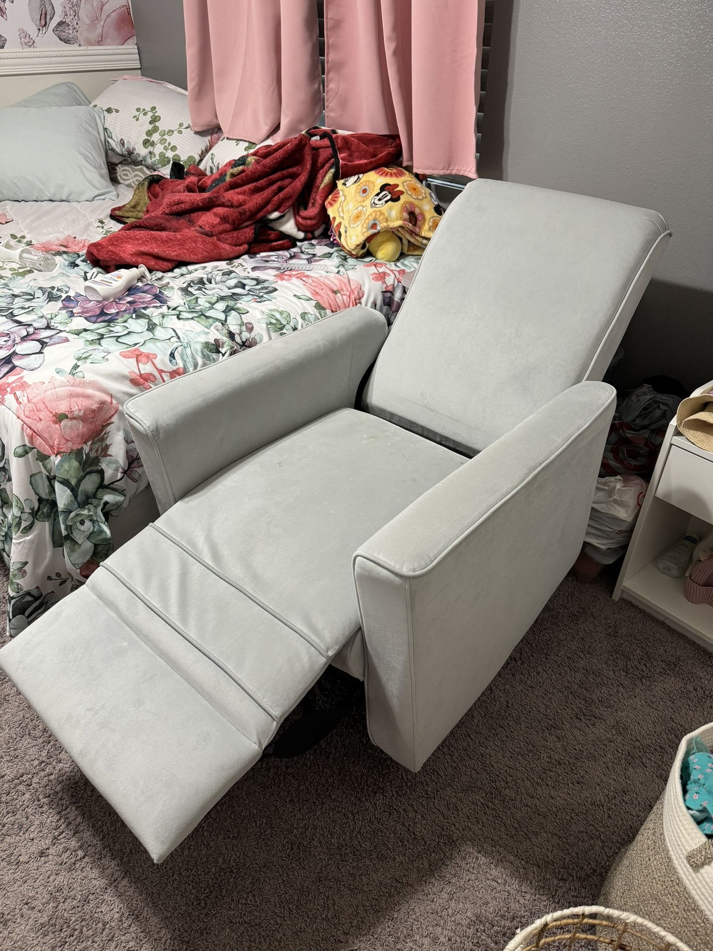 Evolur Harlow Powered Glider and Recliner