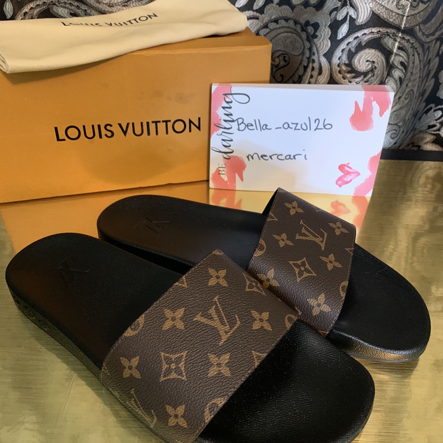 Mens LV Slides Sz 11 / Euro 45 VNDS for Sale in Chicago, IL - OfferUp