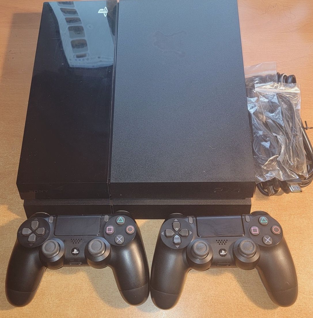 PS4 - PlayStation 4