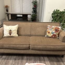 Modern style loveseat