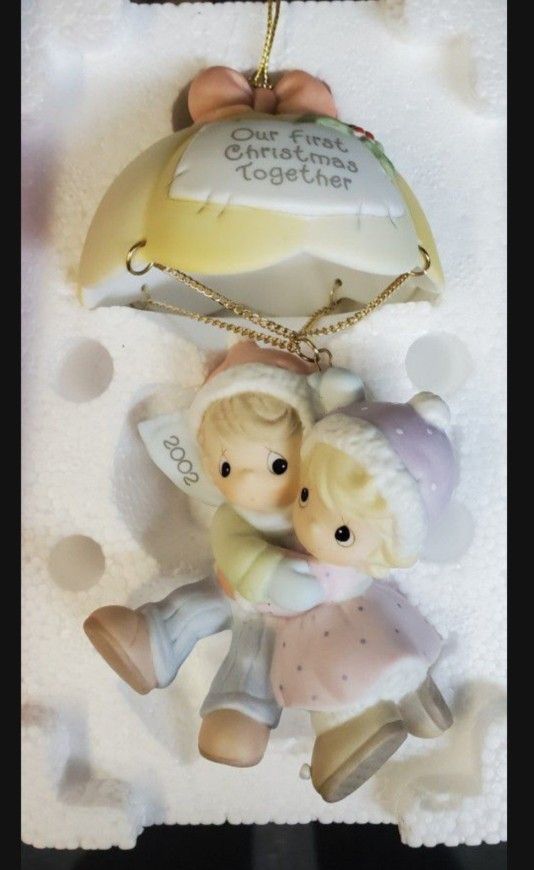 Precious Moments 2002 Figurine