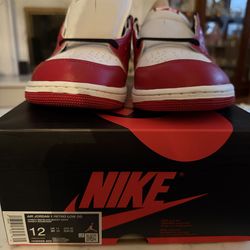 Ds jordan 1 low chicago size 12 men