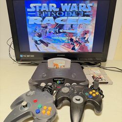 Nintendo 64 with 2 controllers and 3 games