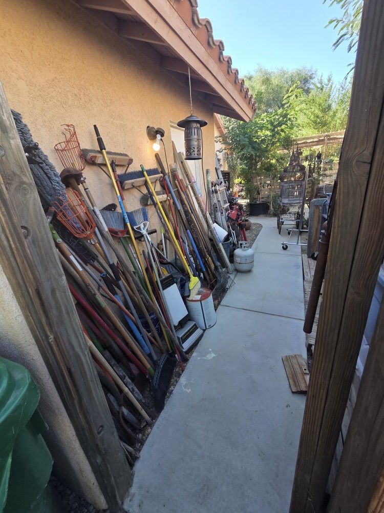 Garage Sale Saturday And Sunday Halloween