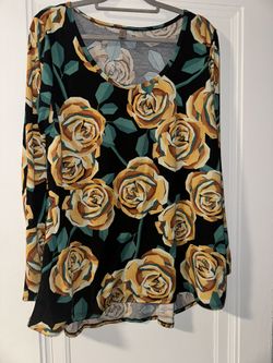 LulaRoe Lynnae Top