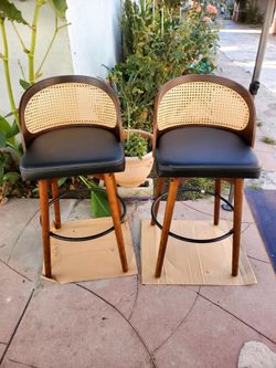 New✅️Christopher Knight Home Como Set of 2 Wood Counter Stools, Faux Leather Bar Chairs