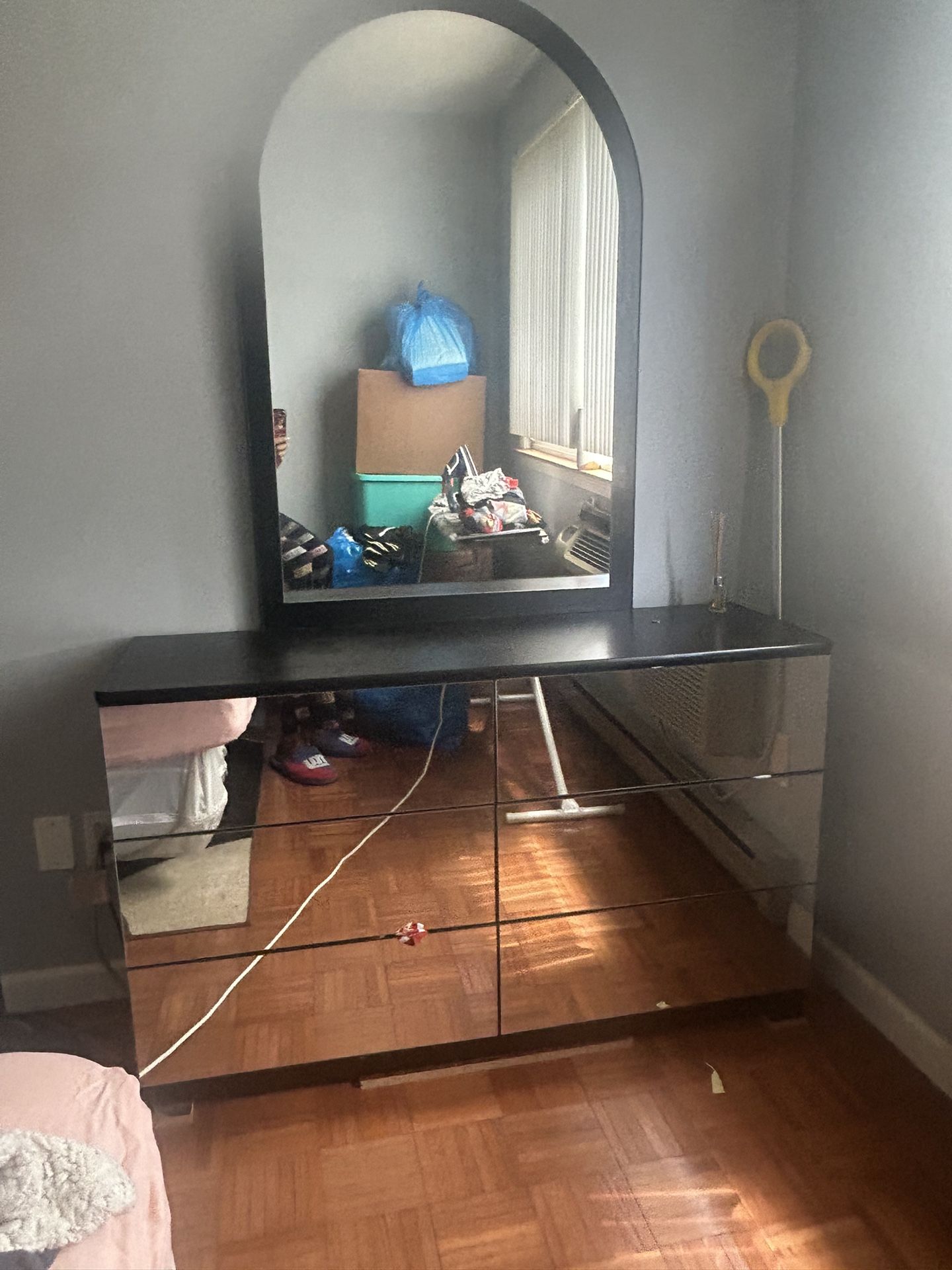 Glass Six Piece Dresser Drawer With Mirror