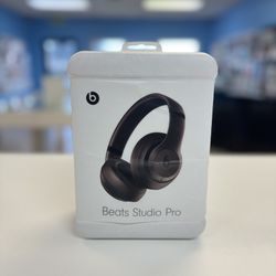 Beats Studio Pro By Dr Dre New With Apple care Plus Till 2026