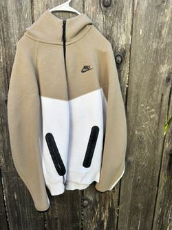 Nike tech