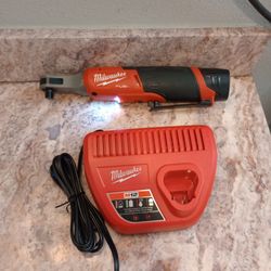 Milwaukee M12 3/8 With Battery And Charger 