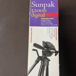 Sunpak 5200D Lightweight Tripod 