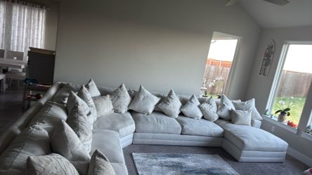 Audrey sectional  beige 135W x31H x168D 400 lbs
