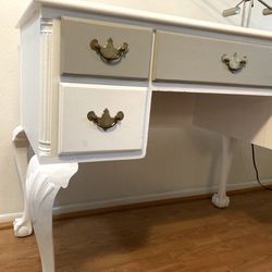 Desk With 5 Drawers 