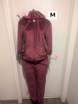 New women’s 2 piece set size medium