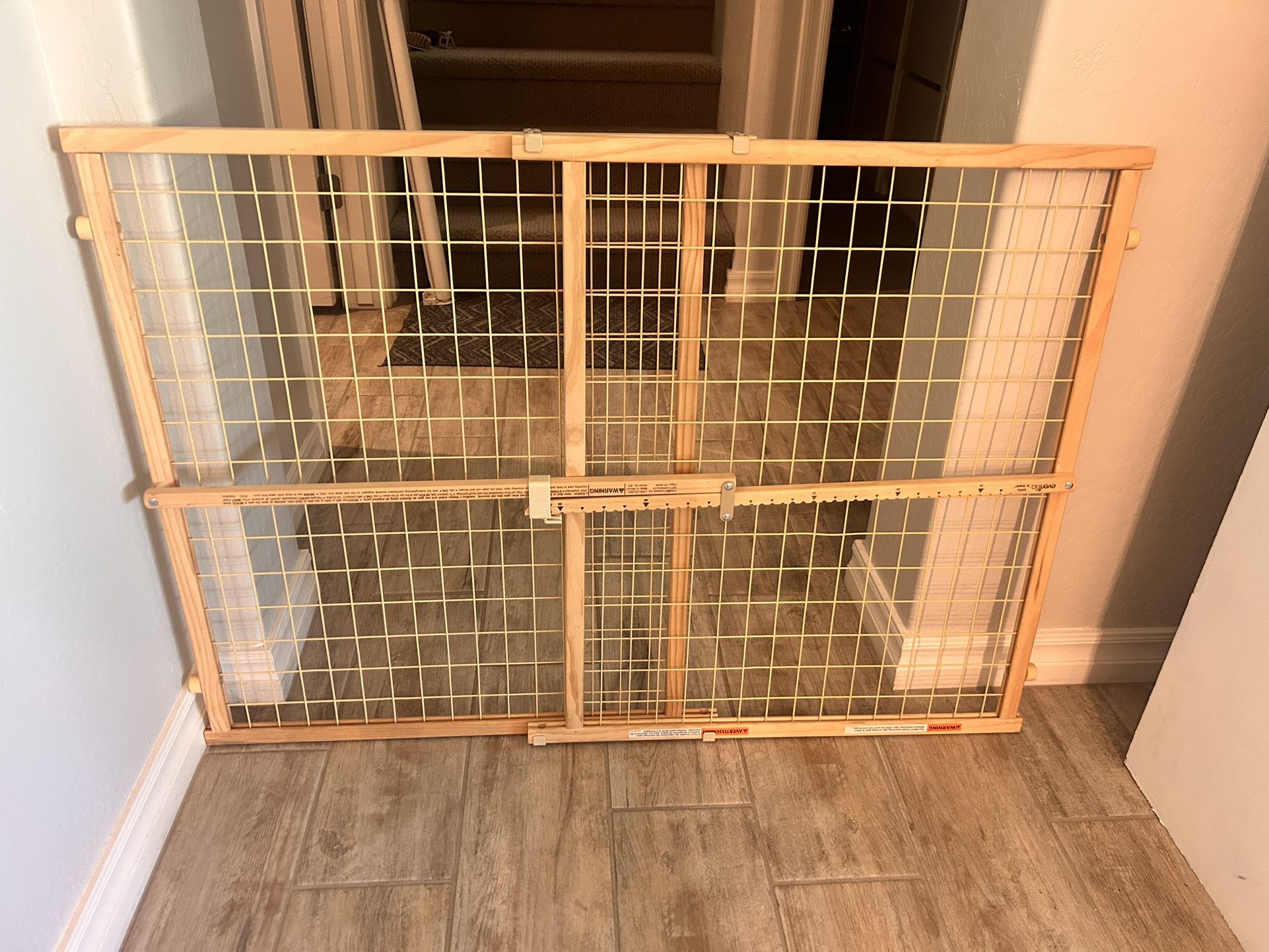 Baby gate dog gate