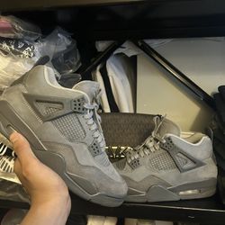 Jordan 4s Wet Cements Size 8.5 