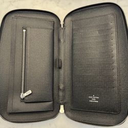 Louis Vuitton men’s Atoll Travel Case/pochette.