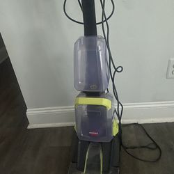 Bissell Wet Vacuum / Carpet Cleaner