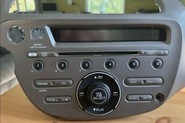 Honda Fit OEM Stereo System. Excellent Condition!