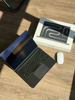 MacBook Pro 14” M4 Pro 24GB / 512GB + Magic Mouse – 99% Battery