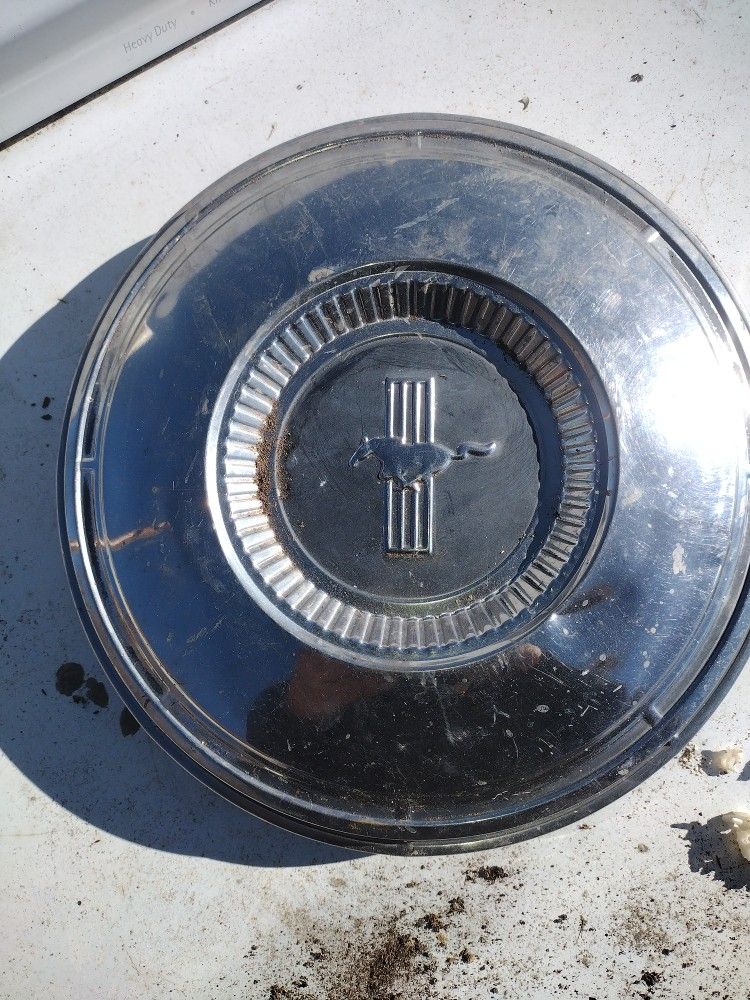 Vintage Mustang Hubcap