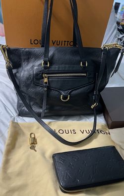 Louis Vuitton luminescence Purse And Wallet