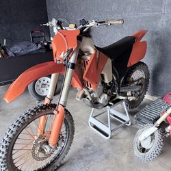 2002 Ktm 525 Dirtbike