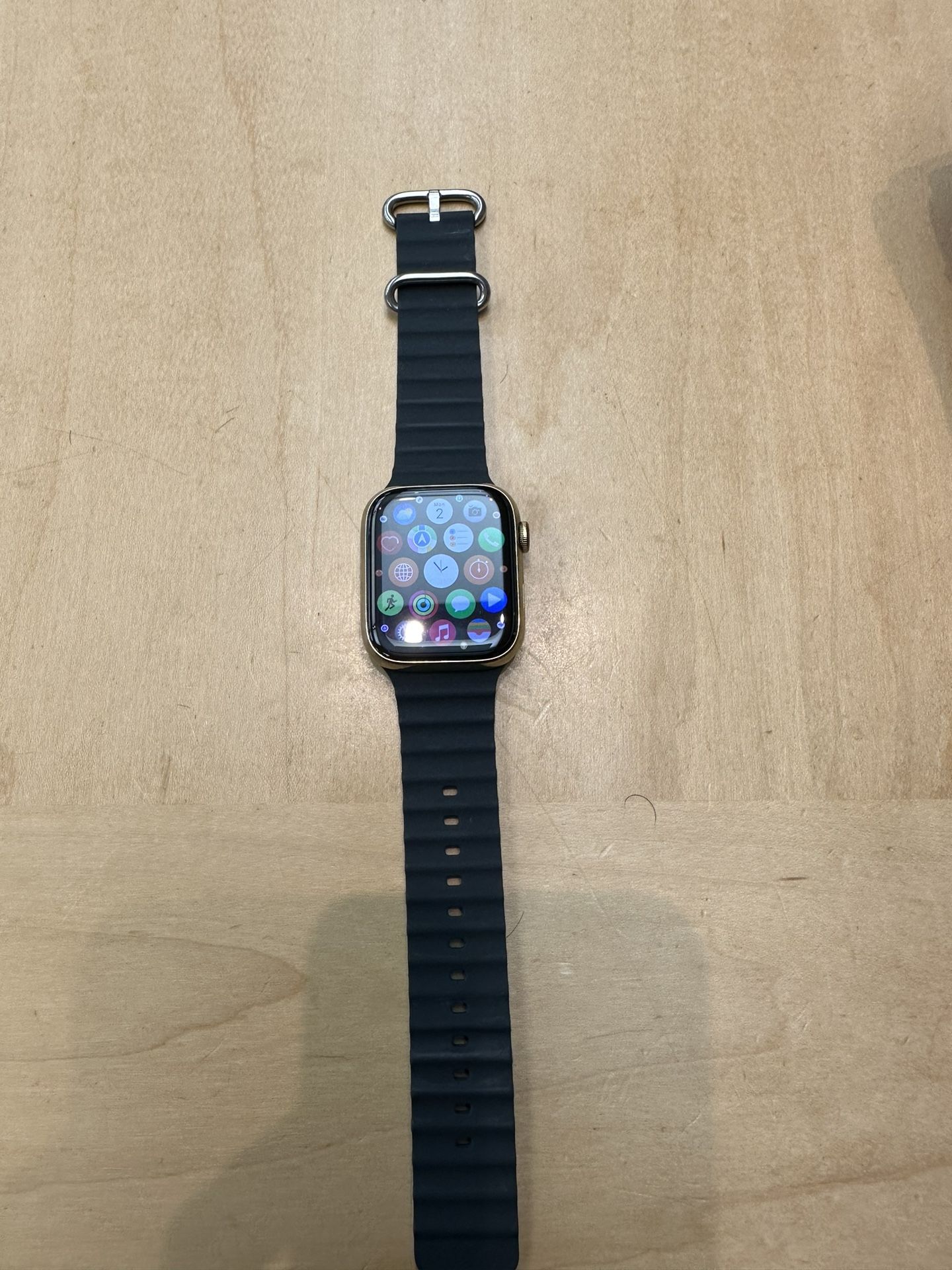 Apple Watch Series 7 Stainless Steel Gold 45mm Smartwatches