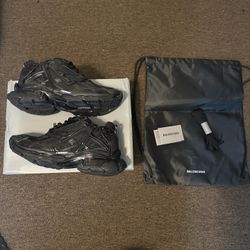 Balenciaga Runner Size 8 