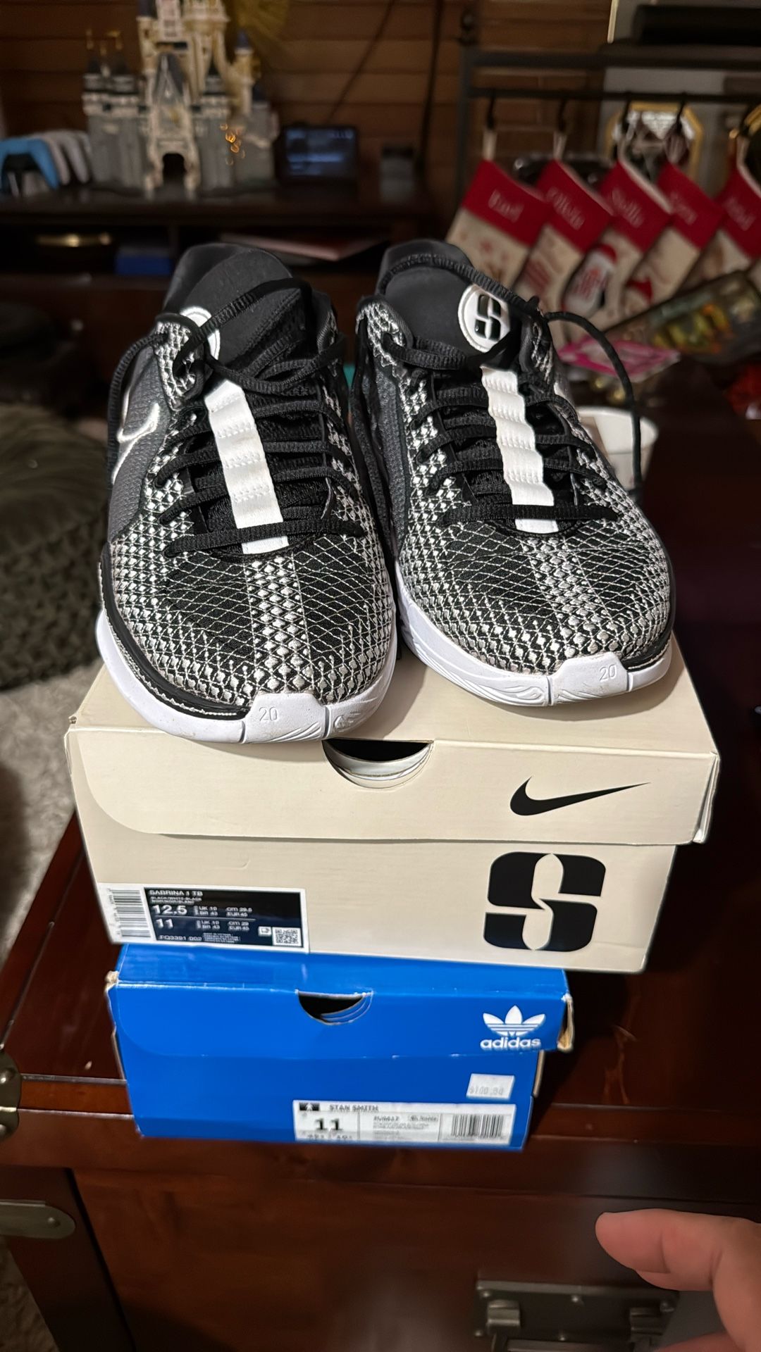 Nike Sabrina 1 Basketball / Volleyball Shoes