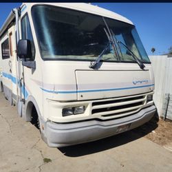 1997 Fleetwood Coronado Motorhome RV