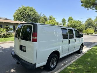 2004 Chevy 05 Chevy Express 2500 2004 Chevy Express 2500 Series
