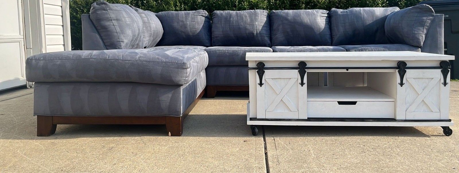 🛋️ Modern Sectional – Like New, Deep Cleaned + FREE Same-Day Delivery (Columbus)