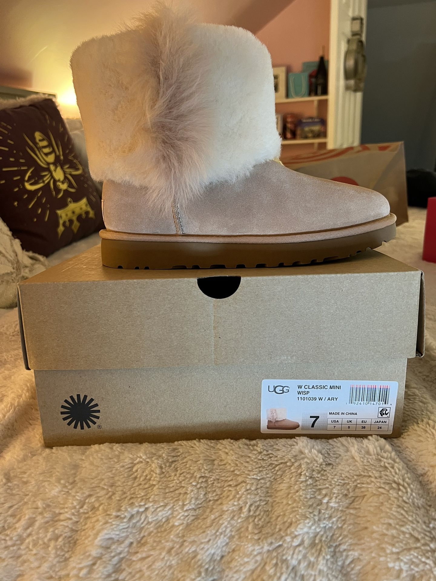 UGG Classic Mini Wisp Pink Size 7