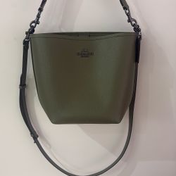 Small Coach Bucket Bag (Excellent Condition)