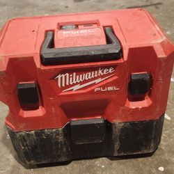 Milwaukee Fule Brushless 1.6 Gallon Wet/Dry Vacuum 