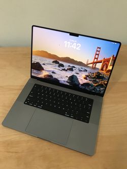 Apple MacBook Pro M1 Pro 16 inch 10 Core, 16 Gb Ram, 1TB SSD Like New